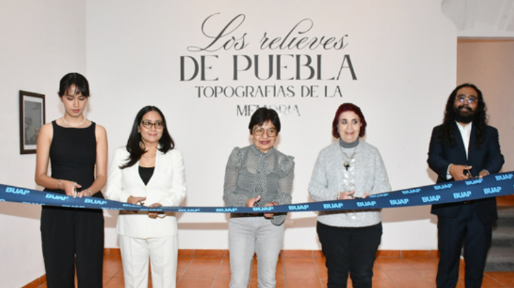 Se inaugura la exposición “Los relieves de Puebla. Topografías de la memoria”