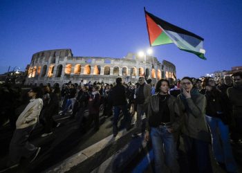 Más de 10 mil personas se manifiestan ante el Coliseo romano en apoyo a la GS Flotilla