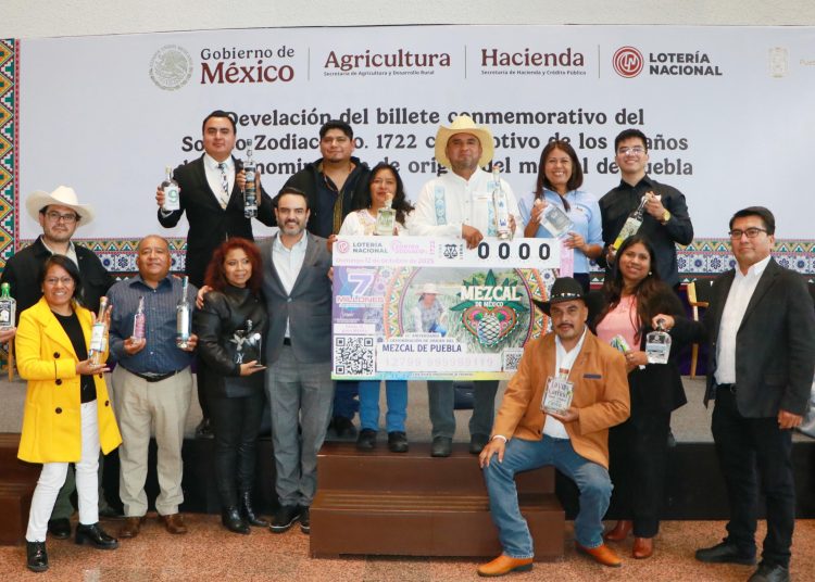 Billete conmemorativo de Lotería Nacional honra al Mezcal Poblano