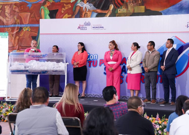 Lupita Cuautle reconoce el compromiso ciudadano durante el Sorteo Predial 2025