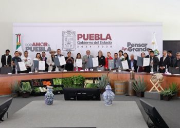 Mezcal poblano triunfa en el Spirits Selection