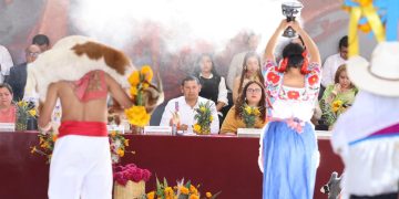 Con mole de caderas, abraza Armenta, la gastronomía popular