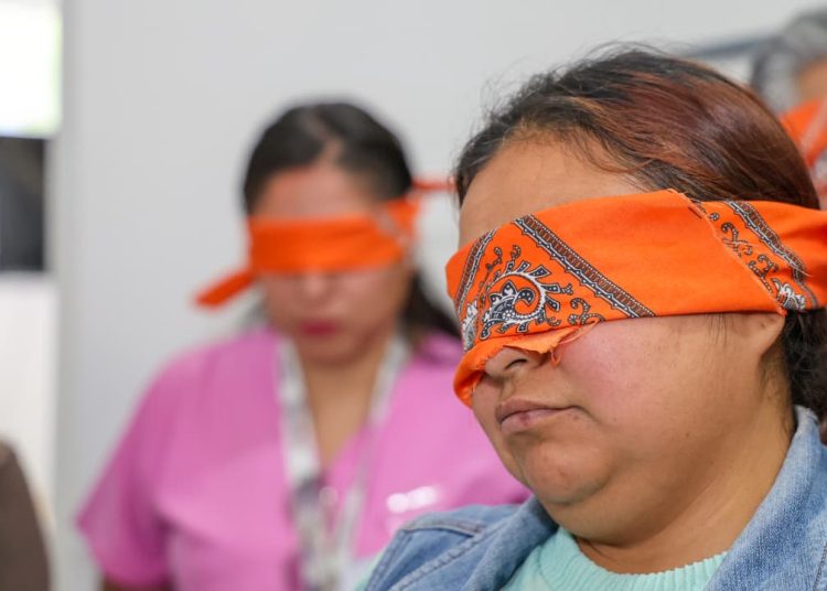 Sedif acerca talleres de prevención de violencia hacia la mujer
