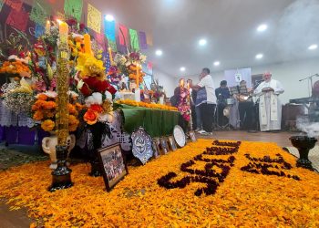 Gobierno fortalece orgullo y tradiciones poblanas entre migrantes en USA