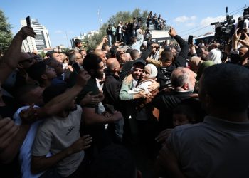 Palestinos detenidos llegan a Gaza y Egipto e Israel dan por concluida su liberación
