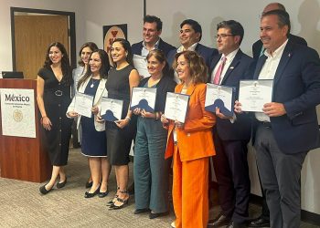 Puebla liderará industria de semiconductores vinculada con SemiconWest Phoenix