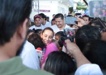 Cumplen Sheinbaum y Armenta con damnificados