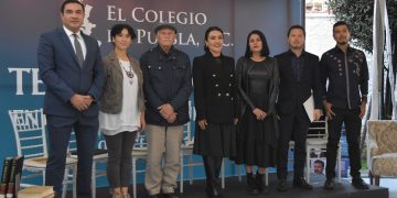 El Colegio de Puebla, A.C., bajo el liderazgo de su presidenta, la Mtra. Alejandra Sánchez González, tuvo el honor de celebrar la Tertulia Poética, un evento que rindió homenaje al poder de la palabra, el pensamiento profundo y el diálogo artístico