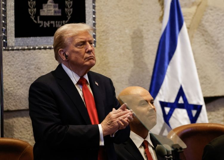Trump llega a Egipto para copresidir firma del fin de 2 años de genocidio en Gaza