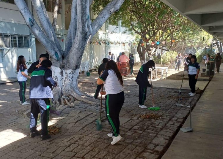 Fomenta Conalep Puebla mejoramiento de entorno escolar