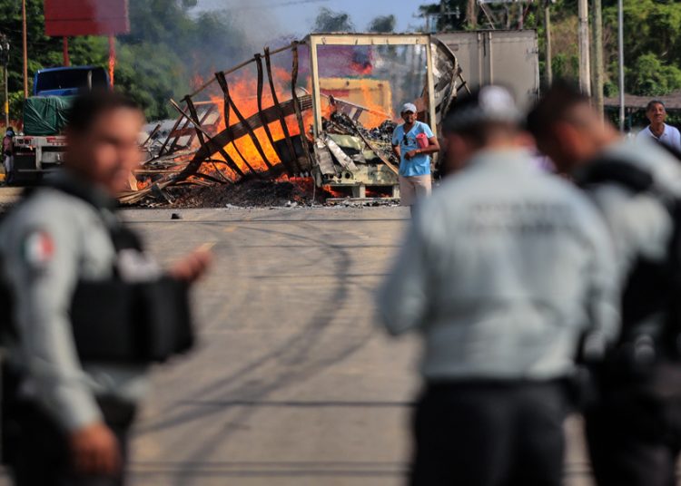 Operativos contra CJNG provocan bloqueos en el occidente