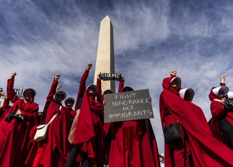 Protestas en Washington contra Trump tras victorias demócratas
