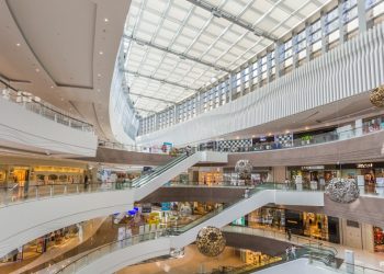 Abrir tu negocio en un centro comercial: bonito… pero caro
