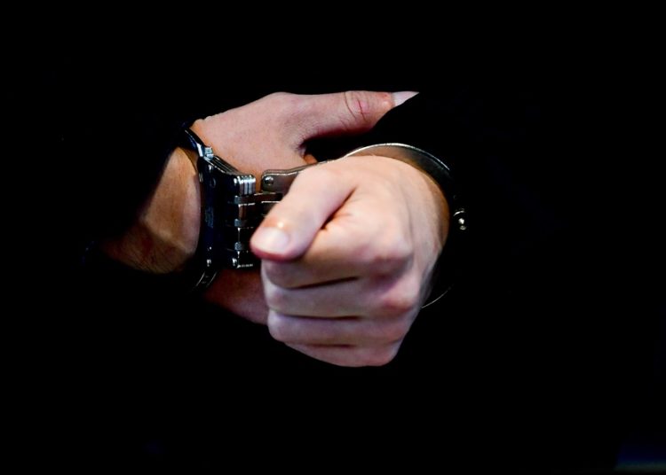 Cadena perpetua a hombre que disparó a dos inmigrantes latinos