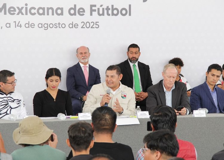 Ivar Sisniega y Mikel Arriola inaugurarán el Nacional Sub 9 y Sub 11 en Puebla