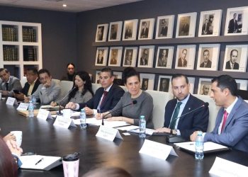 Industriales y legisladores dialogan para fortalecer la competitividad nacional