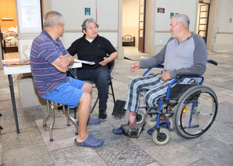 Sedif ofrece refugio nocturno cálido a personas mayores en temporada invernal