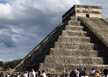 Crecen 16 % los turistas internacionales en México
