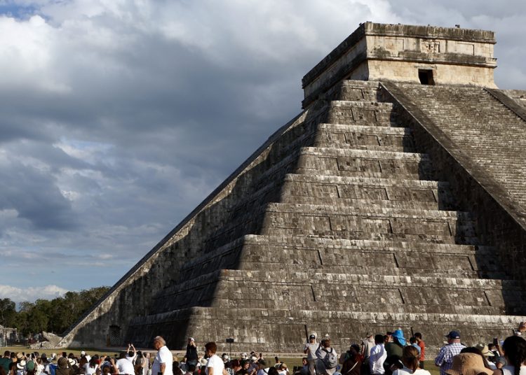 Crecen 16 % los turistas internacionales en México