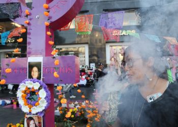 Colectivos honran a víctimas de feminicidios y desaparecidos