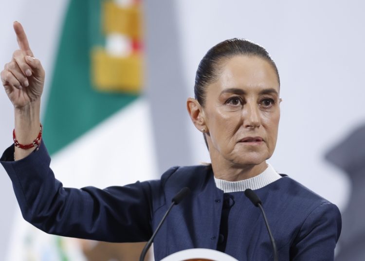 Sheinbaum promete justicia por asesinato de alcalde