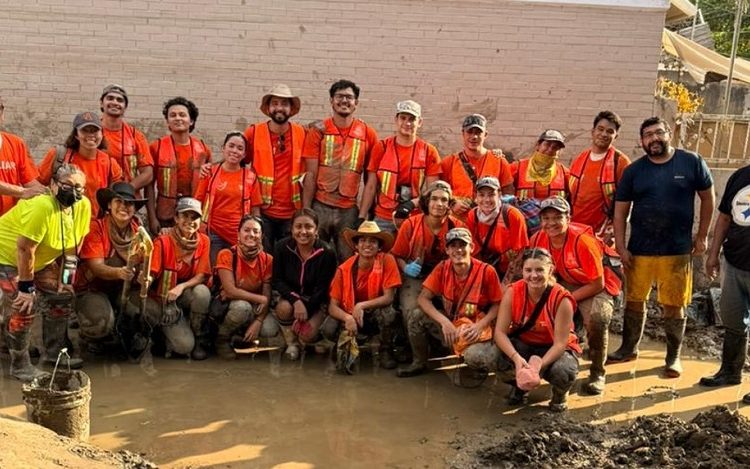 Voluntariado Anáhuac Puebla entrega apoyo a familias afectadas en Puebla y Veracruz