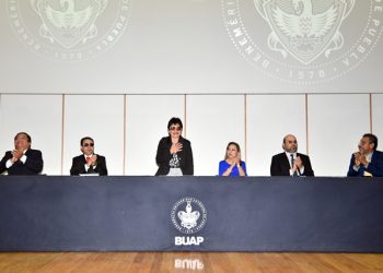 Rectora Lilia Cedillo encabeza cuarto informe de labores y toma de protesta en la facultad de Administración