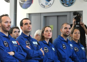 Inician ya las escuelas para astronautas