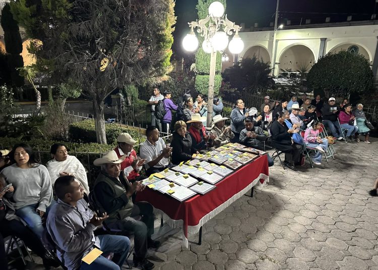 Premian ofrendas ganadoras de Ahuatempan