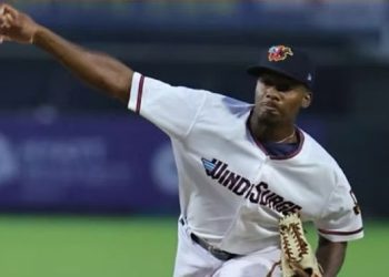 Francis Peguero es nuevo refuerzo de los Pericos de Puebla