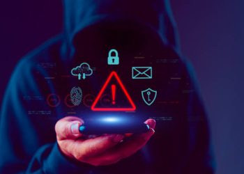 Cibercriminales suplantan a un banco en redes sociales y toman control del celular de sus víctimas
