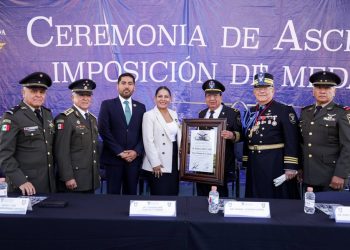 Lupita Cuautle recibe la Venera “Gran Defensora de la Patria”