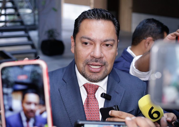 Ignacio Mier padre e hijo, detrás de campaña contra Villegas