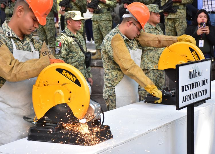 Continúa campaña de desarme en Puebla; Ejército destruye 156 armas de fuego