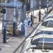 2 jóvenes británicos atacan a pasajeros en tren a Londres