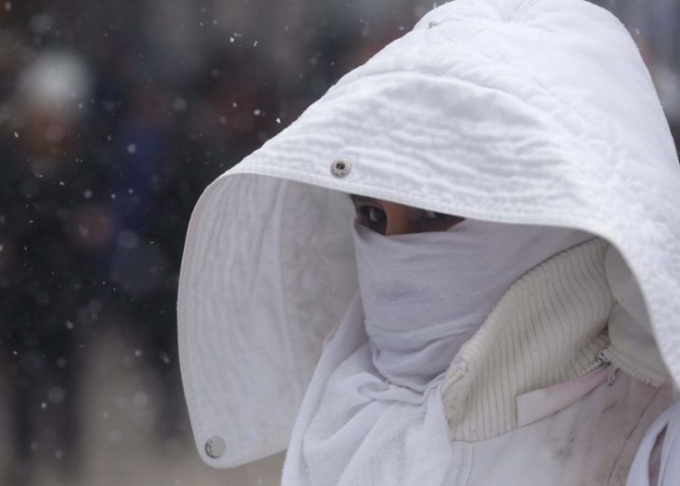 Fuerte nevada deja sin luz a miles en Canadá
