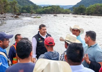 Inician censo y acciones de apoyo tras desbordamiento en Jopala
