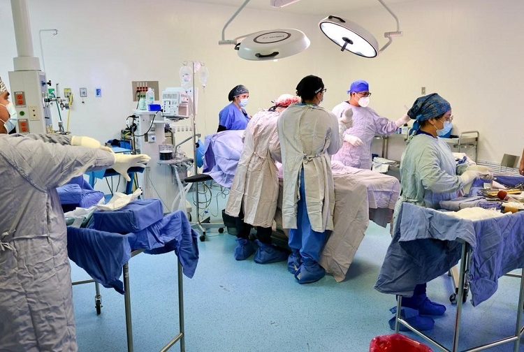 Realizan primeras cirugías de prótesis de cadera y rodilla