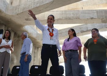 Sheinbaum revela que una decena de personas resguarda su seguridad ‘sin parafernalias’