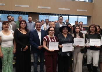 Congreso reconoce labor y contribuciones de mujeres migrantes