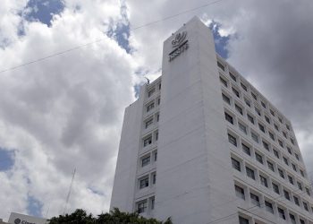Lo que faltaba: medicamento inservible en el Issste