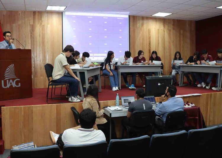 Impulsa UAG el talento científico en la Segunda Olimpiada de Ciencias y Matemáticas