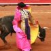 «El capea» torea en Tlaxcala en su despedida de los ruedos