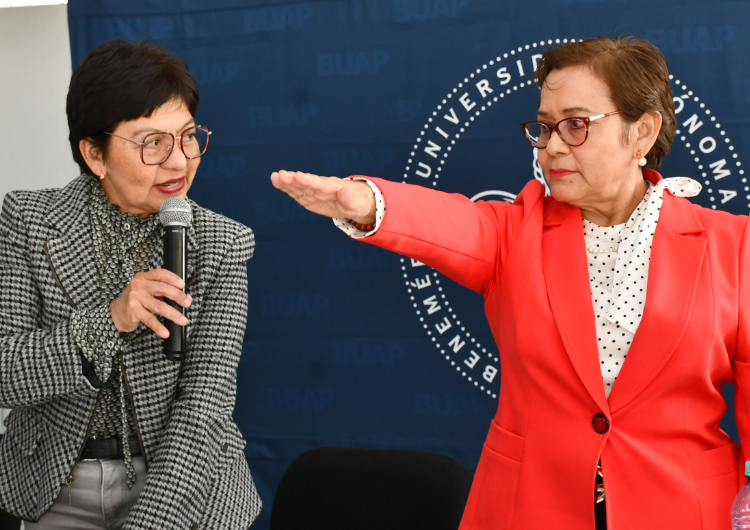 Lilia Cedillo toma protesta a Irma García como directora de la Prepa 2 de Octubre