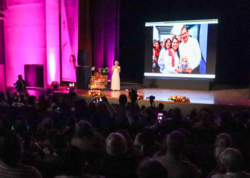 Lupita Fernández rinde su primer informe de labores al frente del DIF de San Pedro Cholula