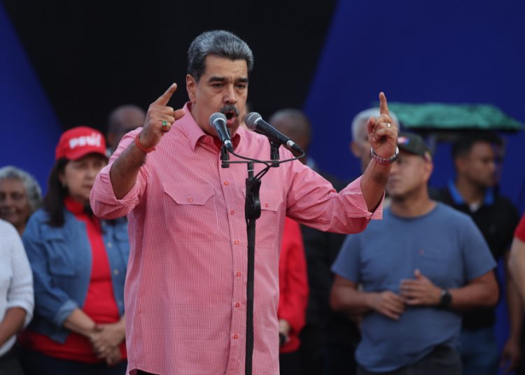 Casa Blanca rechaza oferta de Maduro de dimitir tras un plazo de 2 años: NYT