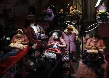 Micropigmentación y tatuajes sanan «el alma» de pacientes de cáncer en CDMX