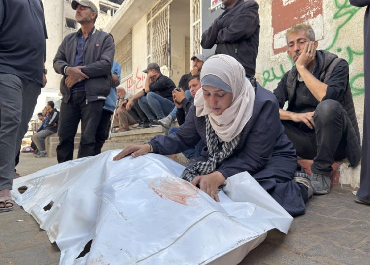 Suben a 241 los muertos en Gaza por ataques israelíes
