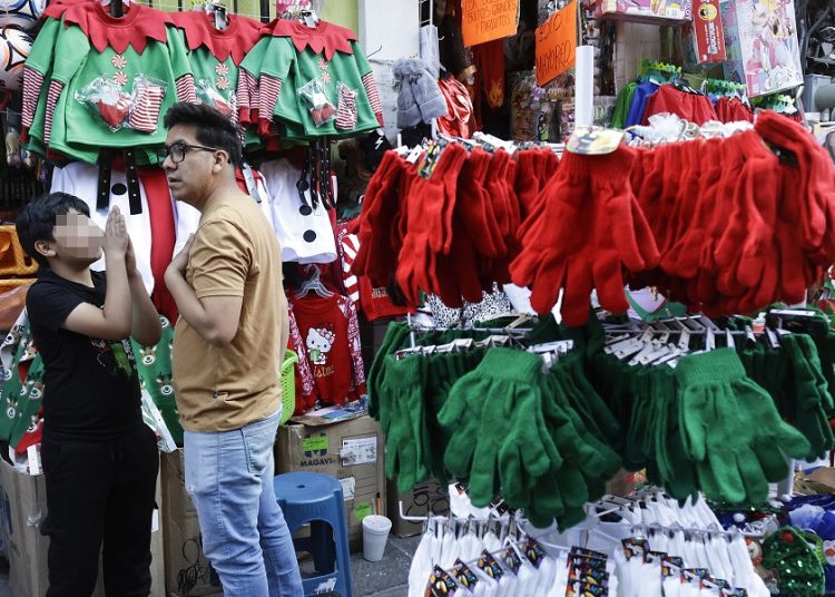 Habilitarán 3 puntos para que ambulantes vendan artículos navideños