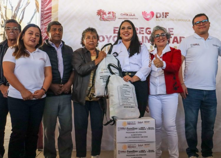 Tonantzin Fernández entrega apoyos alimentarios a cholultecas